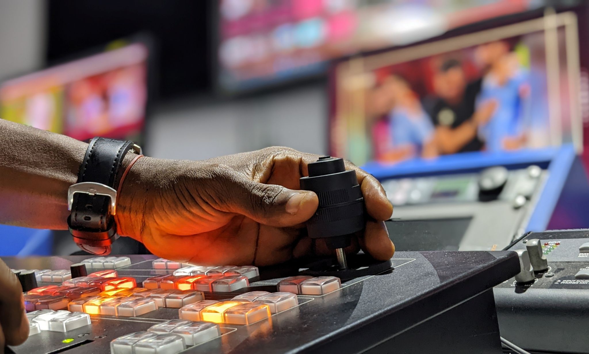 Audio Switcher by Fred Emmott: A Guide